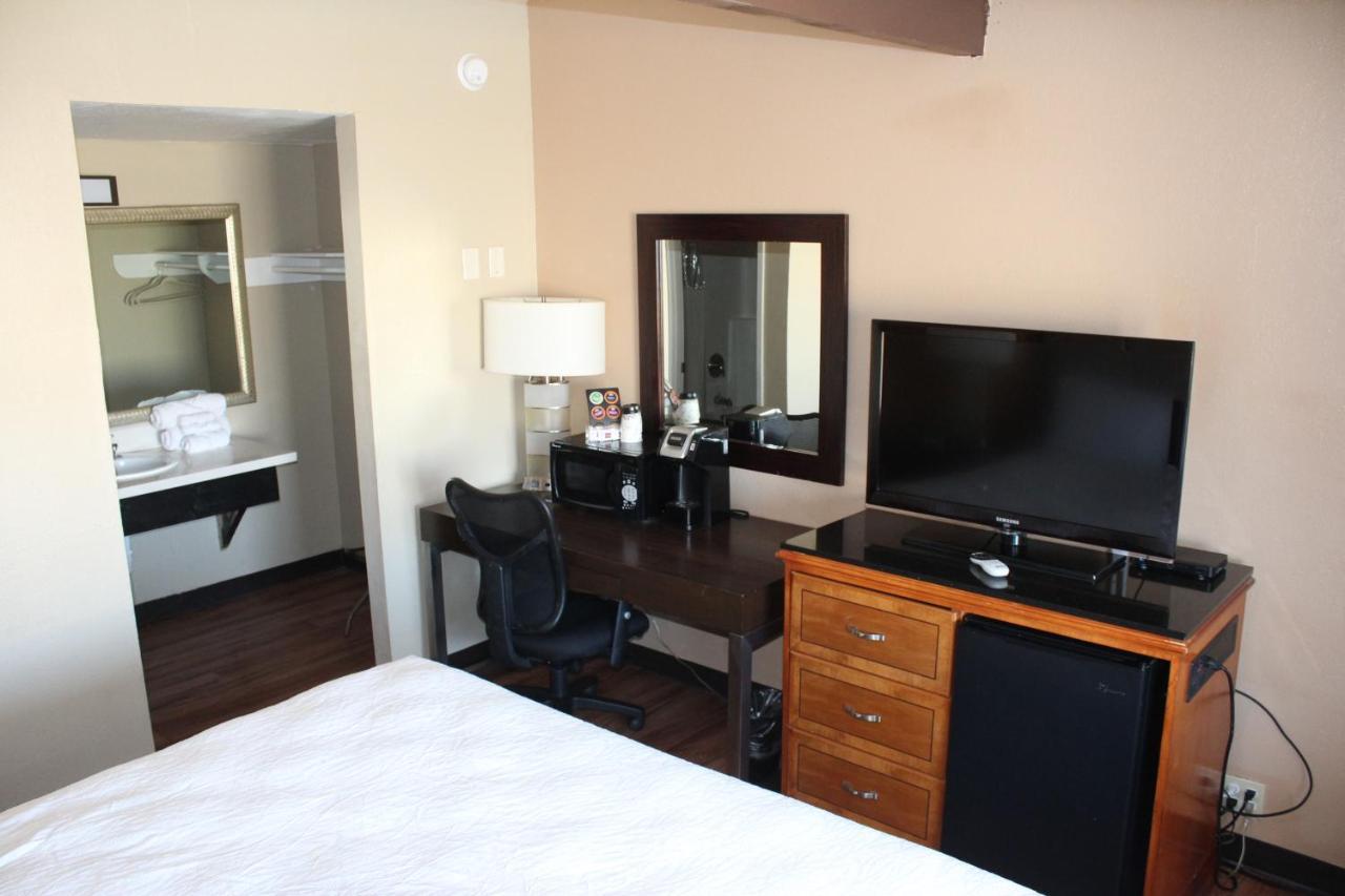 Travelodge By Wyndham Blythe Bagian luar foto